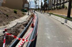 Obras de red de abastecimiento en Avenida de Fuengirola