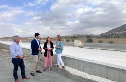 Alcalde, Delegada Provincial y Delegada Fomento en obras A404