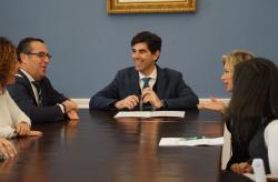 Alcalde Francisco Santos firma convenio junto a Delegado Teritorial de Desarrollo Educativo, Miguel Briones, y de Empleo, Carmen Sánchez