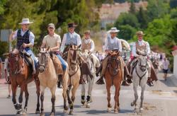 Los romeros camino de la ermita el sábado