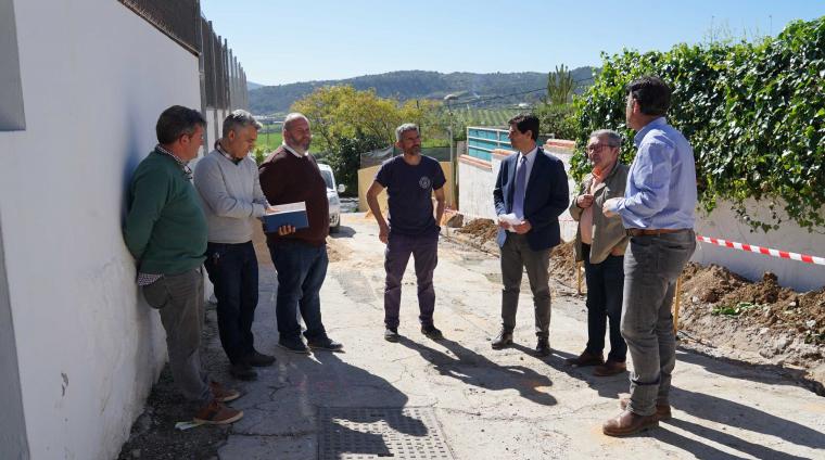 Instalación de red de agua en El Gato y Caballo Blanco