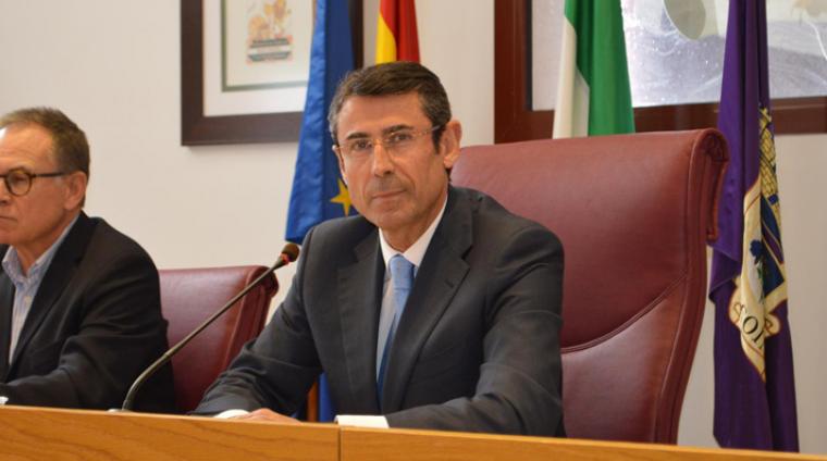 130219-Renuncia-Fernando-2